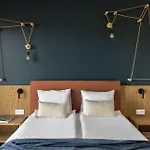 Solidarnosc Three Bedrooms & Garden 그단스크
