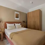 Solidarnosc Three Bedrooms & Garden 아파트