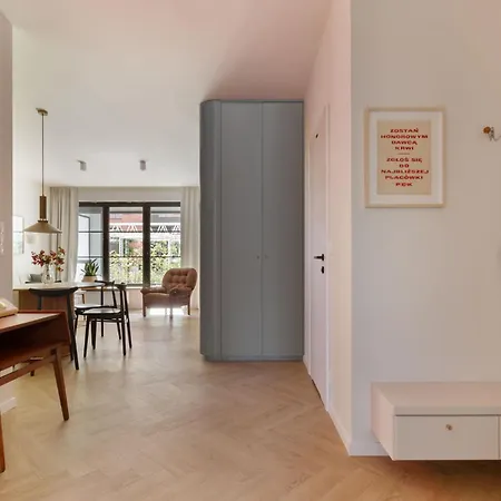 Solidarnosc Three Bedrooms & Garden 아파트 그단스크