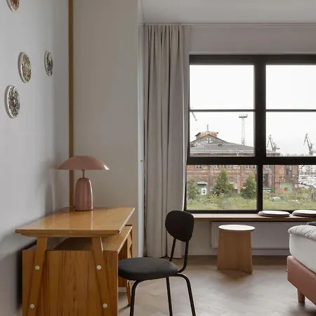 Daire Solidarnosc - 3 Bedrooms With Garden *