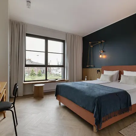 شقة Solidarnosc - 3 Bedrooms With Garden