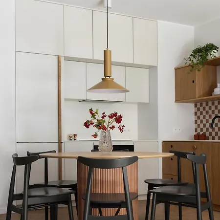 Solidarnosc Three Bedrooms & Garden *