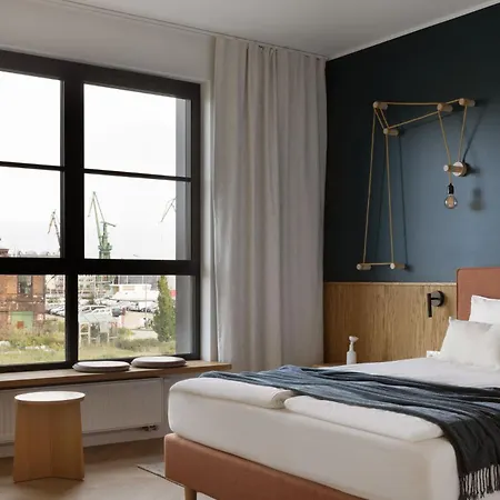 Solidarnosc - 3 Bedrooms With Garden * Gdansk