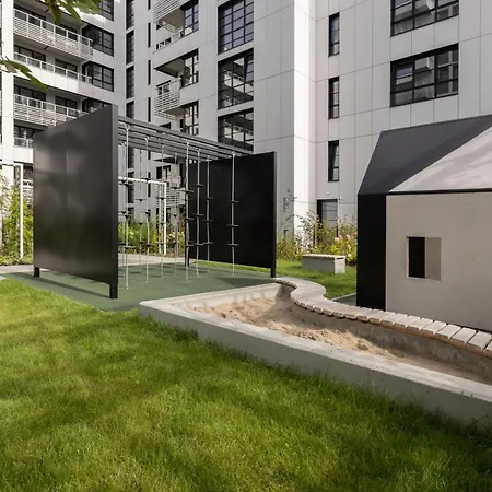 Solidarnosc - 3 Bedrooms With Garden