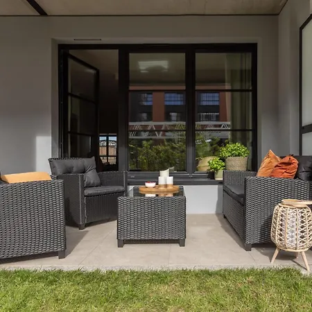 Daire Solidarnosc - 3 Bedrooms With Garden *