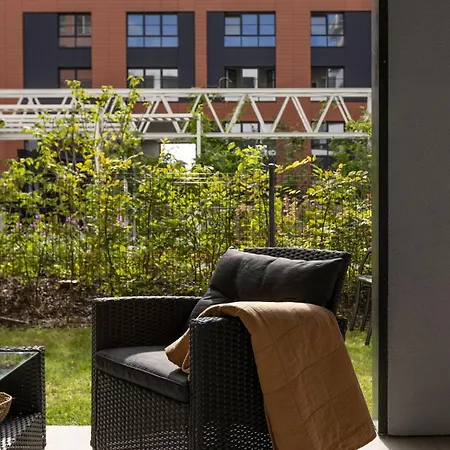 Solidarnosc Three Bedrooms & Garden * Гданьск