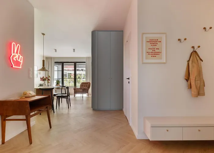 Solidarnosc Three Bedrooms & Garden Daire Gdansk