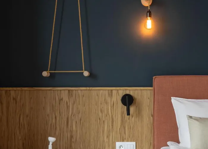 Solidarnosc Three Bedrooms & Garden Daire