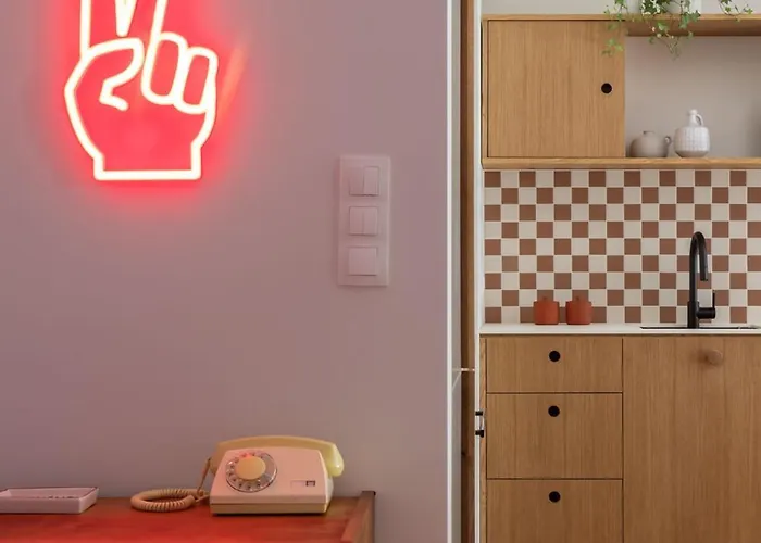 Solidarnosc Three Bedrooms & Garden *