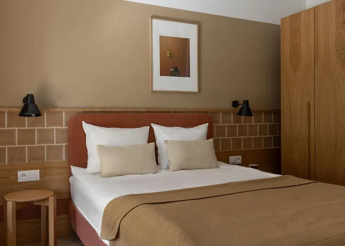 Solidarnosc Three Bedrooms & Garden Daire