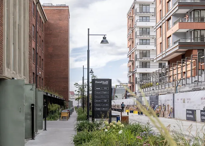 Daire Solidarnosc Three Bedrooms & Garden Gdansk