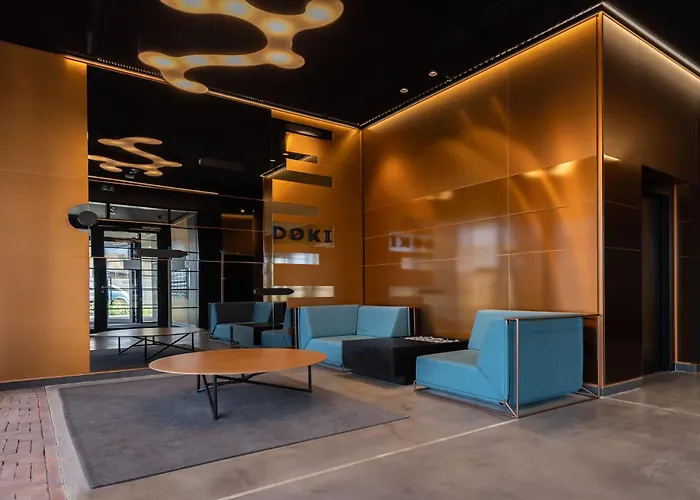 Solidarnosc Three Bedrooms & Garden Daire