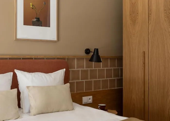 Daire Solidarnosc Three Bedrooms & Garden *