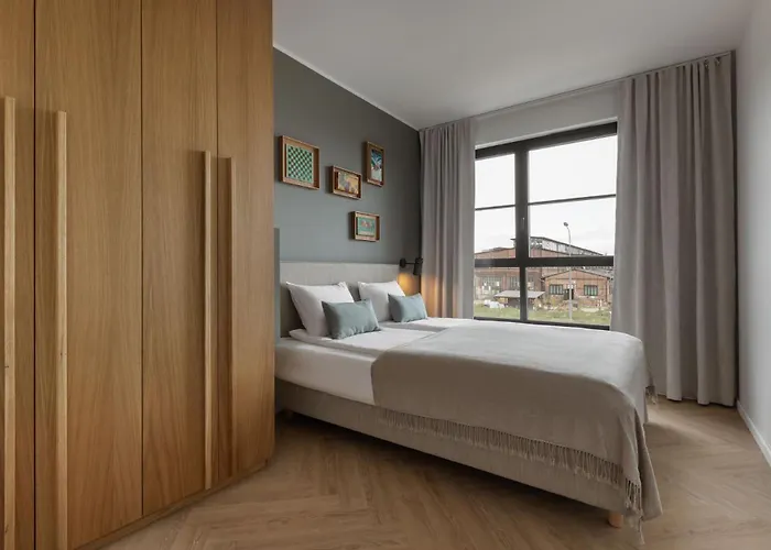 Solidarnosc Three Bedrooms & Garden Daire Gdansk